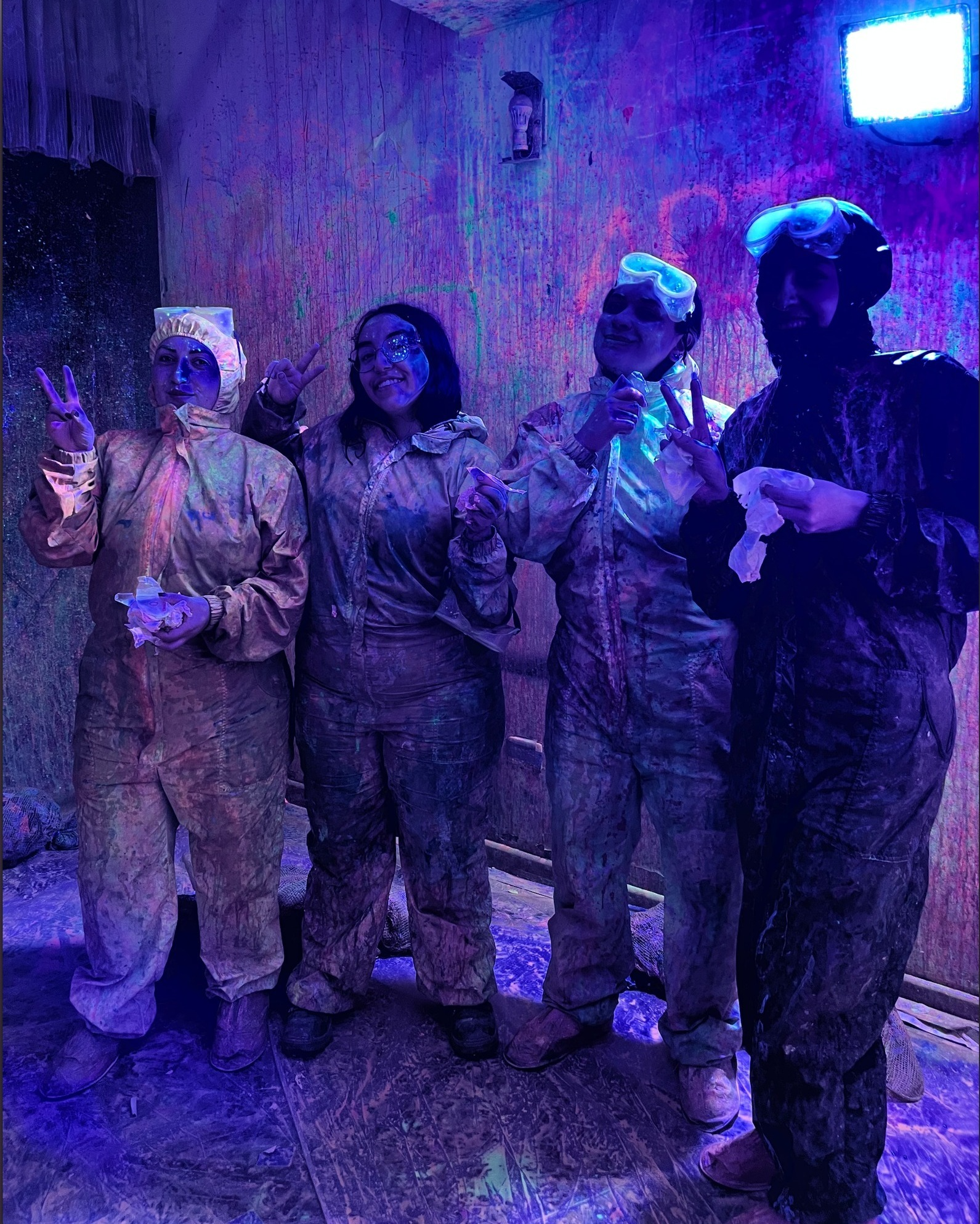 Pintura, juegos y caos: Art Gaming, el splatter room que tenés que conocer en Bogotá