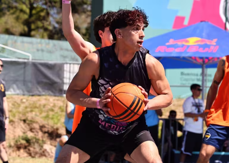 Skateboarding, BMX y baloncesto: conocé el nuevo espacio para el deporte urbano en Saavedra