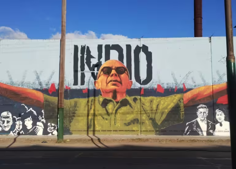 Portada de El mural más grande dedicado al Indio Solari ya puede visitarse en Almirante Brown