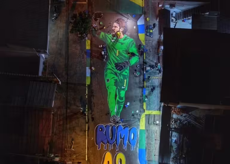 Portada de Los gigantescos murales mundialistas de Neymar, Ronaldinho y Vinícius que decoran las calles de Brasil