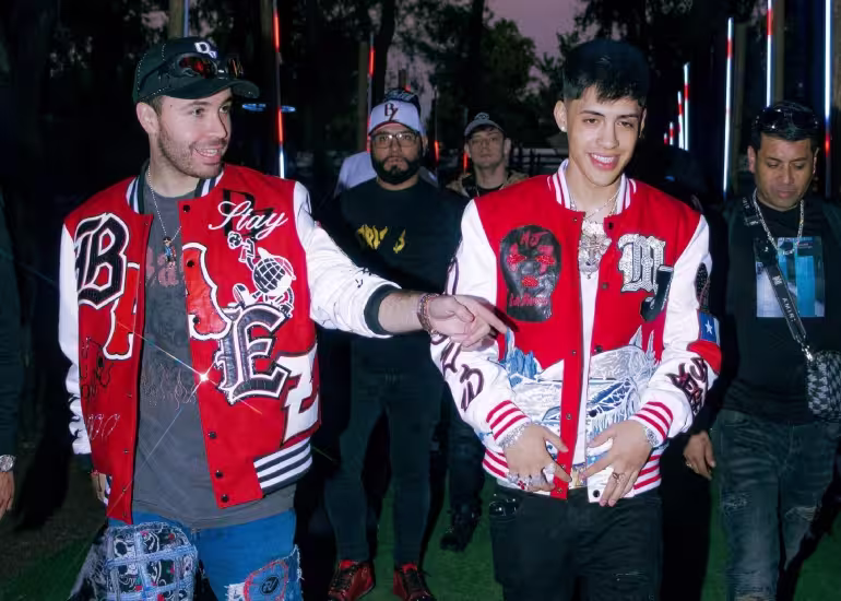 El diseñador mexicano que conquistó los escenarios de J Balvin, Feid y Maluma