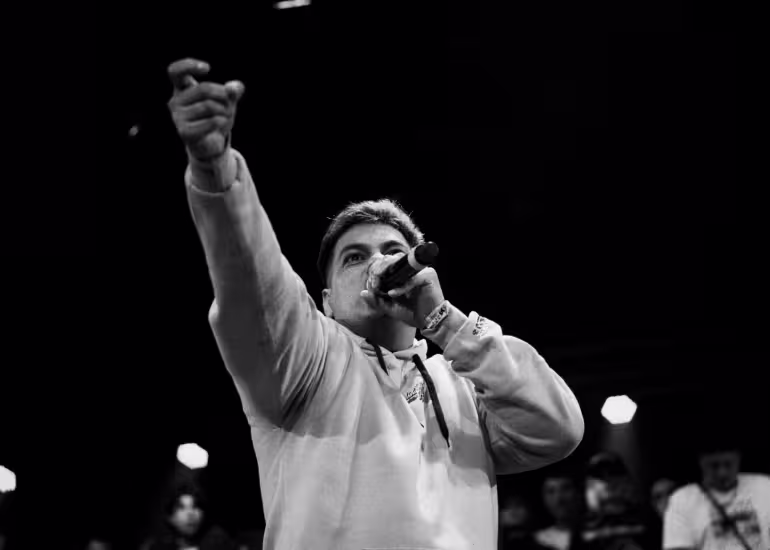 ¿Qué son las batallas escritas, la disciplina del rap en donde cada barra se prepara al detalle?