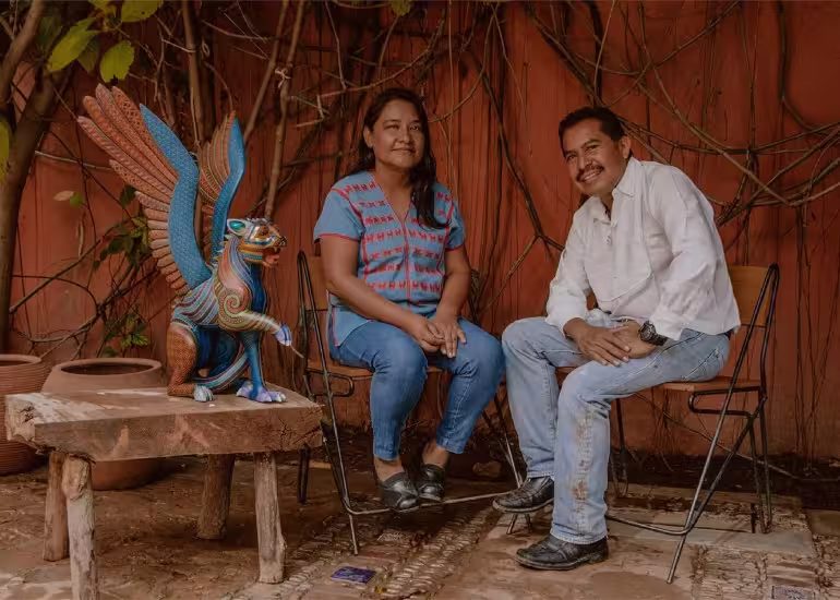 El taller mexicano que mantiene viva la tradición zapoteca: Jacobo y María Ángeles