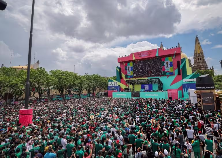 Portada de ¿Dónde ver México vs. Inglaterra por los octavos de final del Mundial en territorio mexicano?