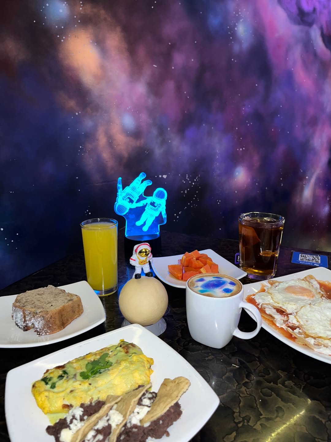 Imagen del artículo: Cosmostar, la cafetería con temática del espacio