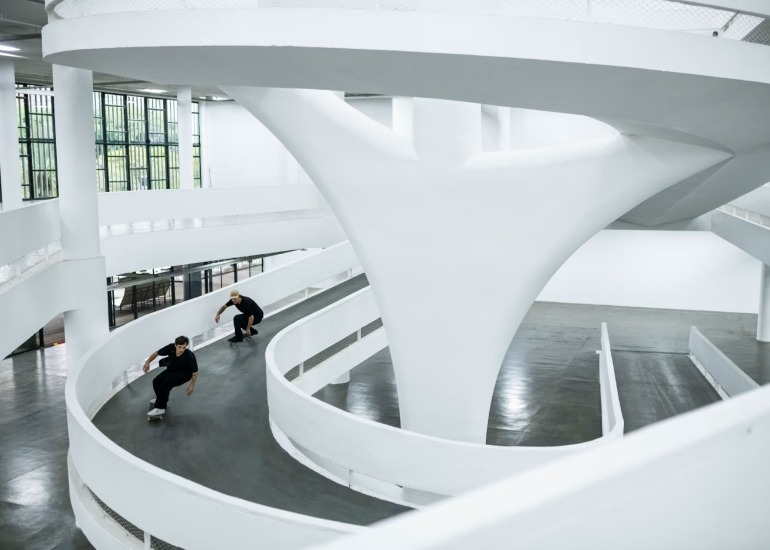 Imagen del artículo: El día que el skateboarding conquistó la obra de Oscar Niemeyer