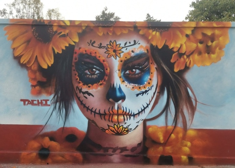 Imagen del artículo: Catrinas, color y aerosol: el arte urbano que mantiene viva la cultura mexicana