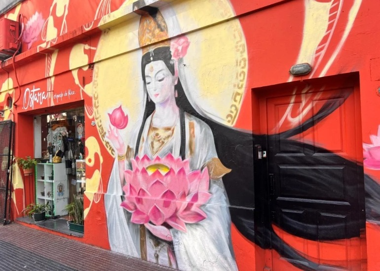 Imagen del artículo: El arte urbano transforma las calles del Barrio Chino