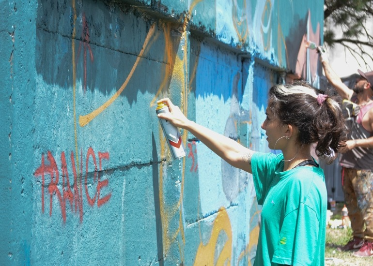 Imagen del artículo: Tandil prepara una pintada multitudinaria que llenará de color al barrio Monobloks