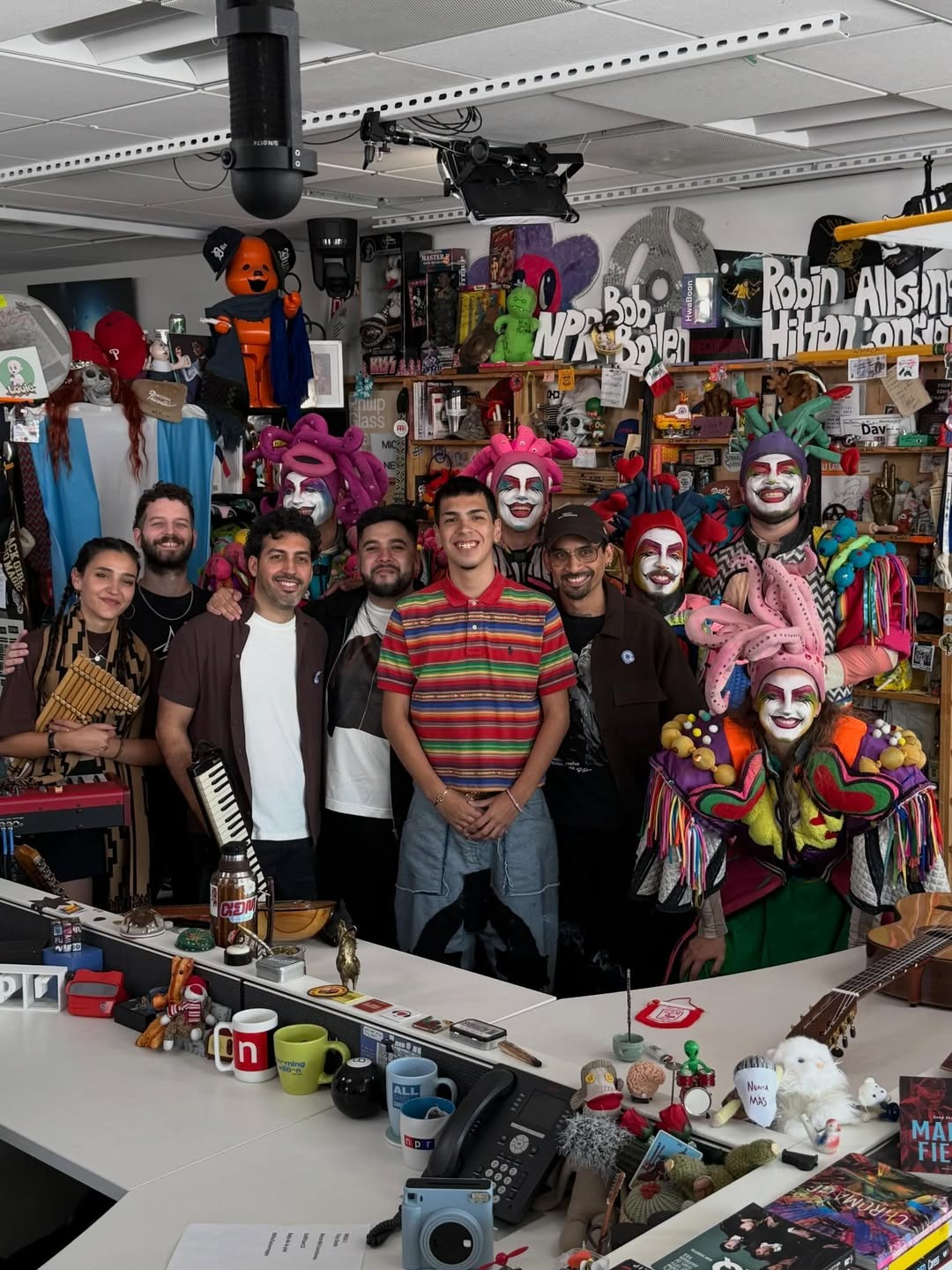 Imagen del artículo: Mate, murga y folklore: la impronta de Milo J en los Tiny Desk Concerts