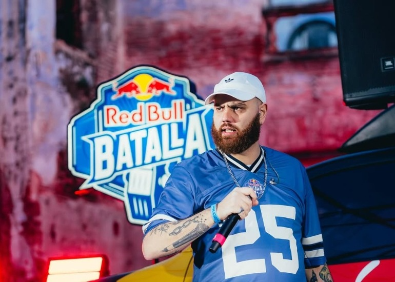 Imagen del artículo: Barba Roja y el arte de entrevistar jugando en “Parda la Mejor”