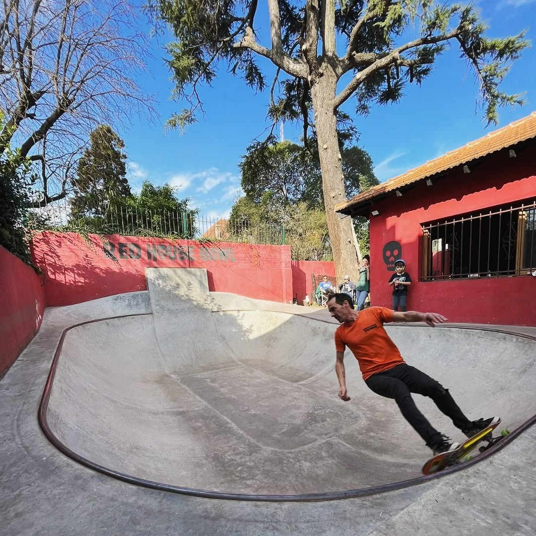 Imagen del artículo: El skatepark escondido en una casa de Temperley