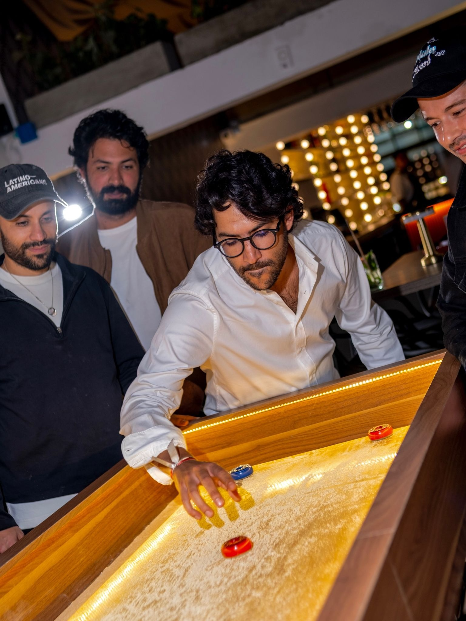 El lugar para jugar, comer y tomar algo con amigos en Bogotá
