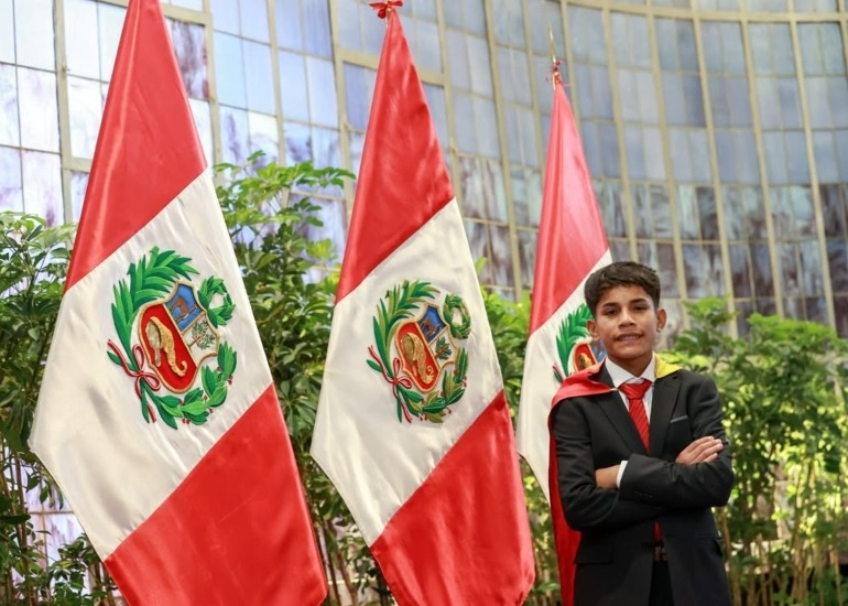 Imagen del artículo: El adolescente que brilla en el periodismo deportivo
