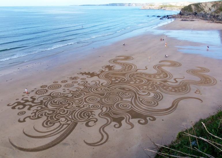Imagen del artículo: La técnica que convierte a la arena en arte