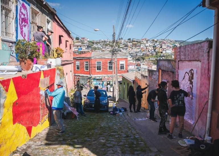 Valparaíso vuelve a ser escenario del stencil con la segunda edición de Barrio en Capas