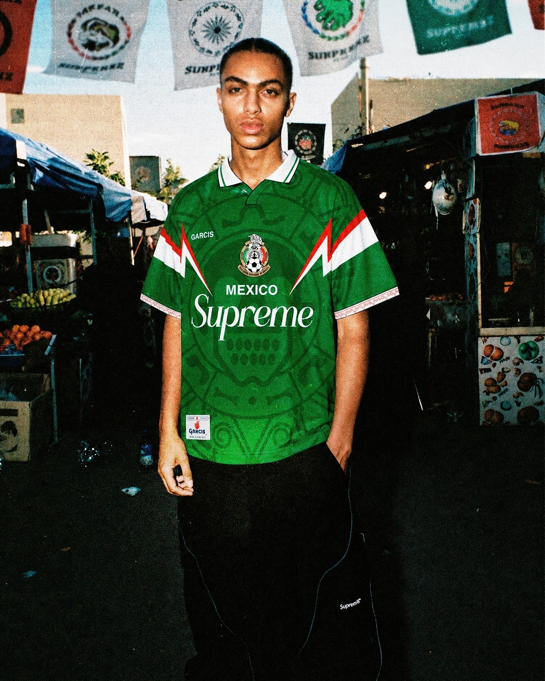 Imagen del artículo: Supreme x la Copa del Mundo: el concept que revolucionó las redes