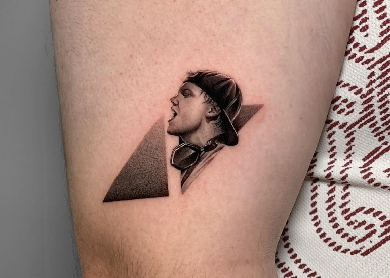 Imagen del artículo: Conocé a Edd Flores, el tatuador detrás de los impactantes diseños de Jorge Sánchez