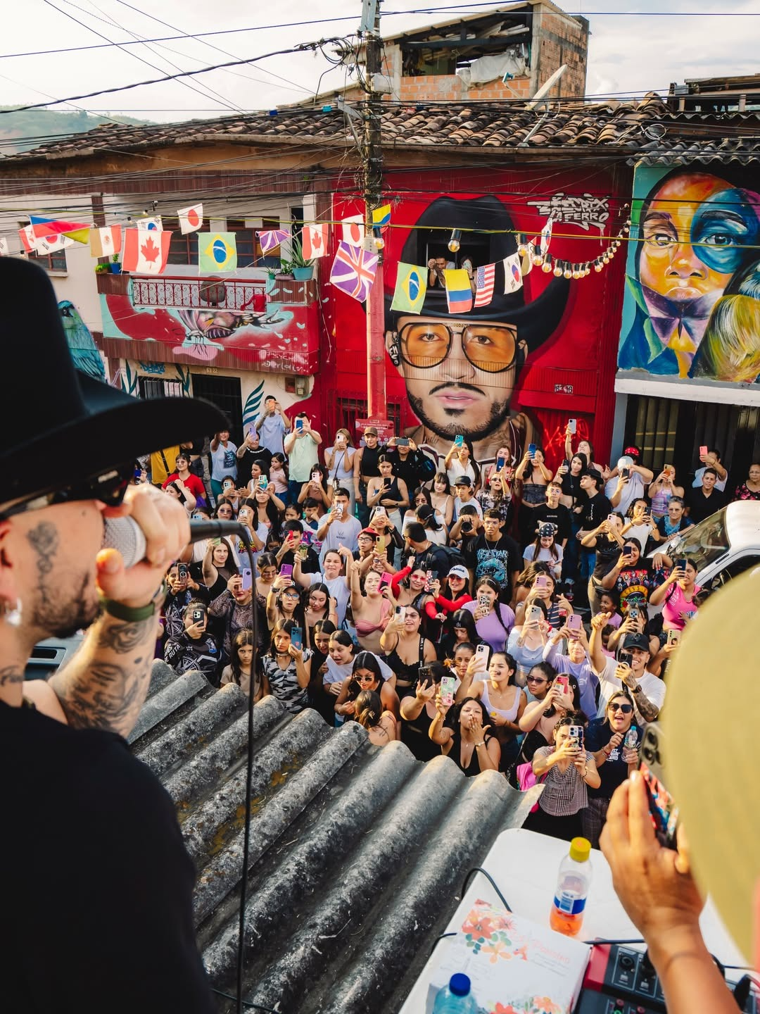 Imagen del artículo: Kapo conquista Pereira: el cantante colombiano ya tiene su propio mural
