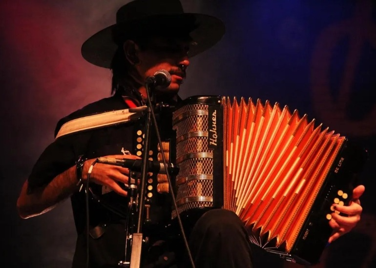 Imagen del artículo: ¿Qué es el “chamamé trap”, la propuesta pampeana que fusiona folklore, trap y rock?