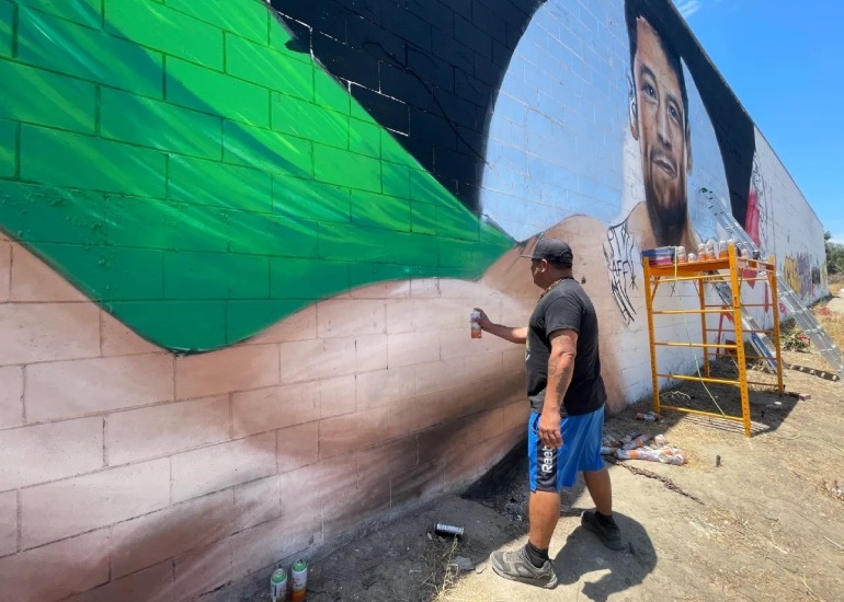 Imagen del artículo: El artista urbano que inmortaliza a los ídolos del deporte mexicano