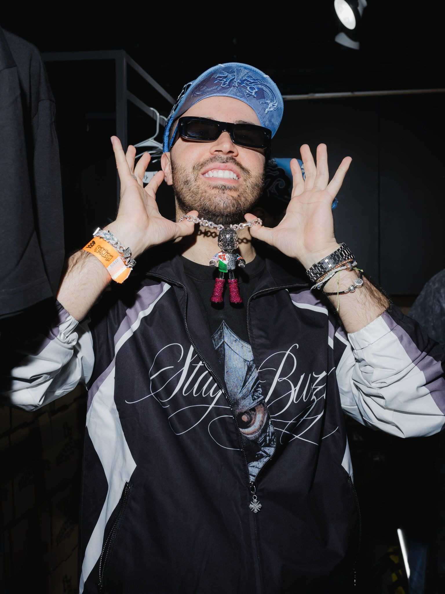El diseñador mexicano que conquistó los escenarios de J Balvin, Feid y Maluma