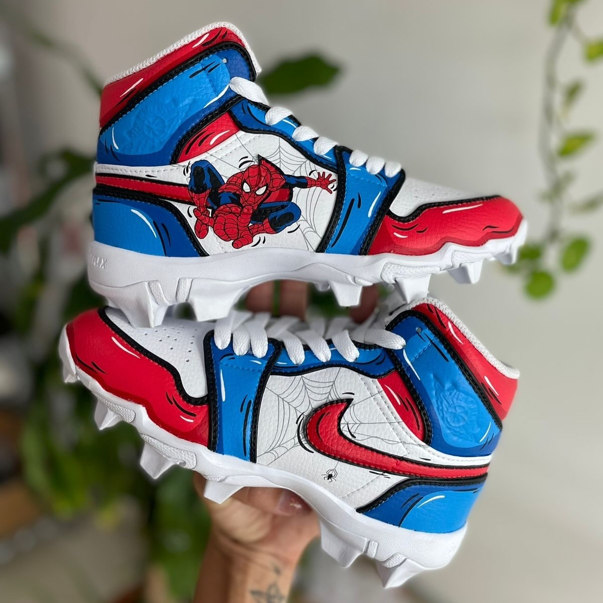 Diana Ponzo, la artista que convirtió los sneakers en un lienzo