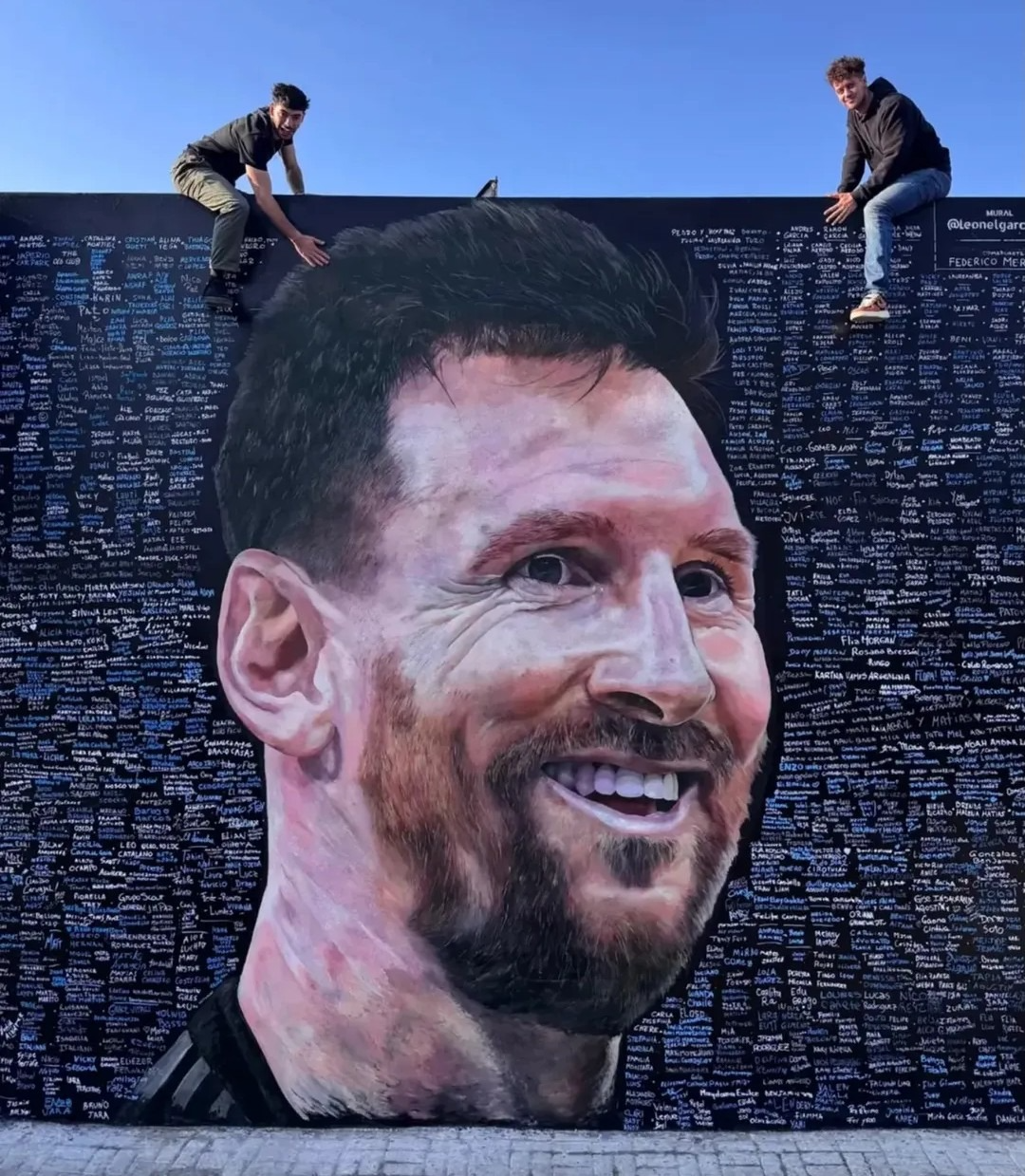 Imagen del artículo: Los murales de Messi que conquistan las calles argentinas rumbo al Mundial