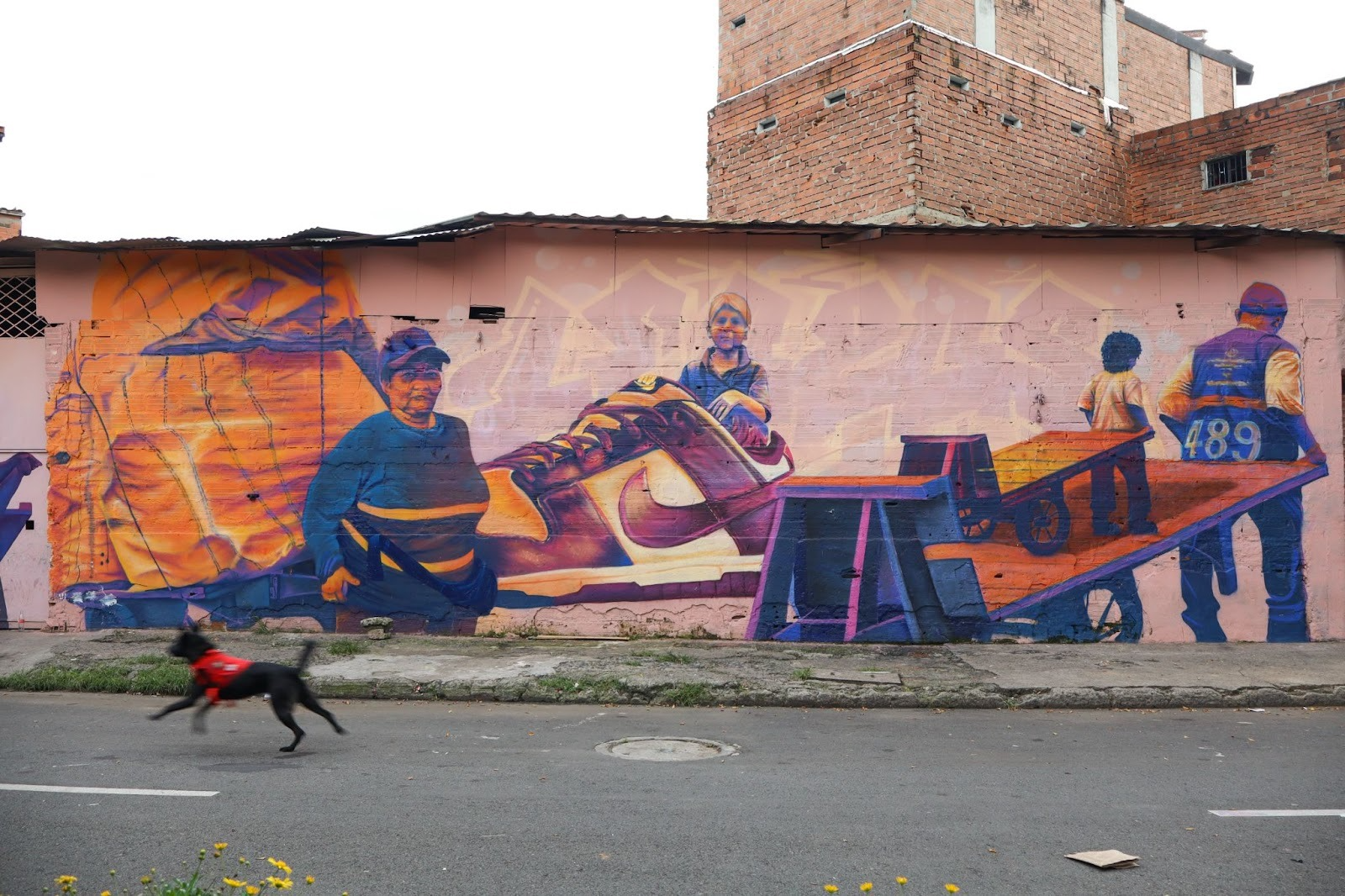 Imagen del artículo: Incomodar para existir: el manifiesto de Kozte contra el muralismo decorativo