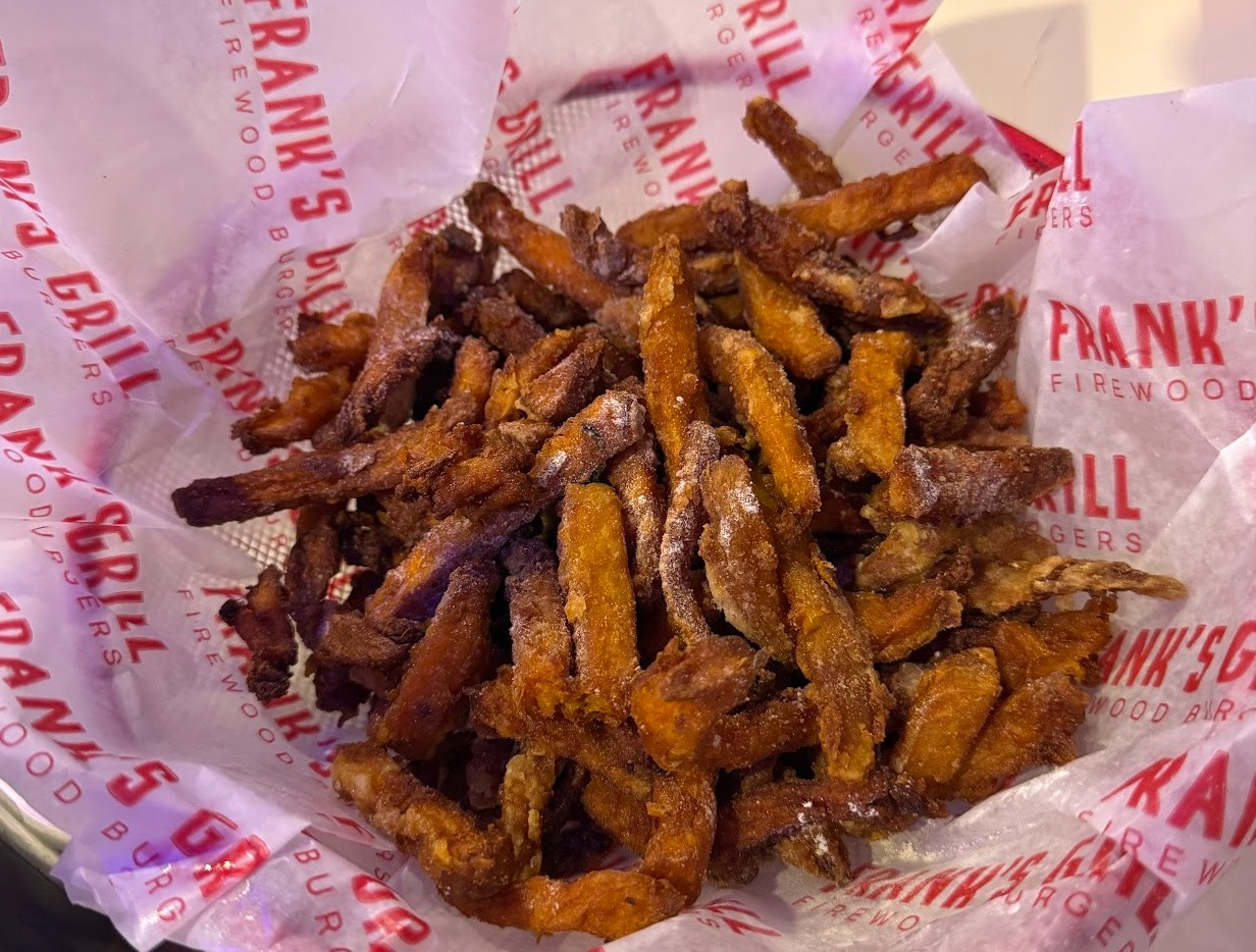 Imagen del artículo: El sabor a éxito: una noche en Frank's Grill