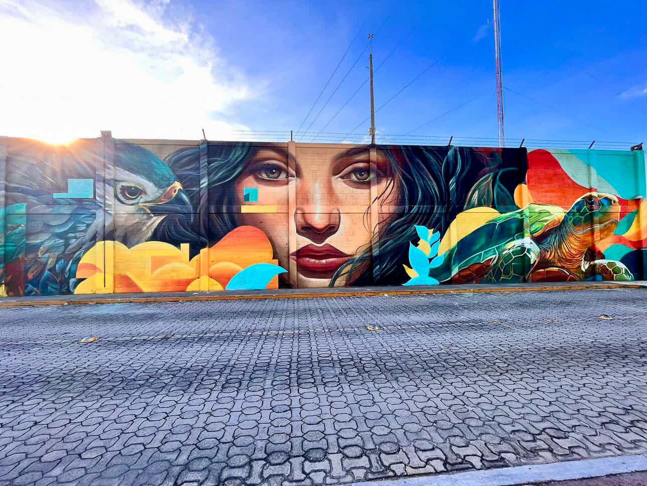 Imagen del artículo: Remix Uno, el artista que hackea el muralismo con estética 