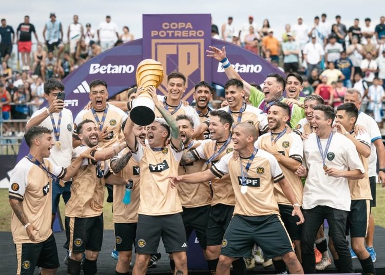Portada de El potrero está feliz: la Copa Potrero del Kun Agüero vuelve al ruedo